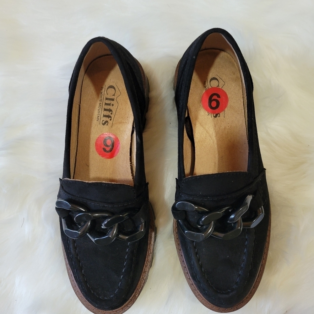 Cliffs by White Mountain Black Chain Loafers - Picture 2 of 8